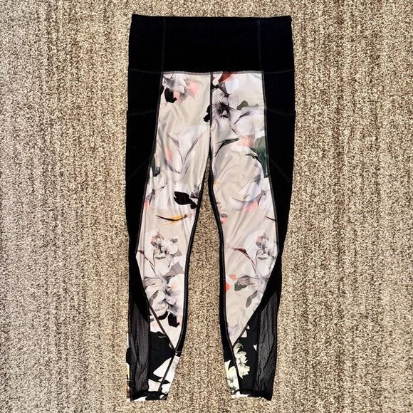 Athleta Women Black High Rise Blossom Intuition Side Pocket Floral 7/8 Legging M - Picture 1 of 11